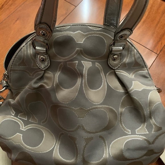 Coach - Picture 4 of 8